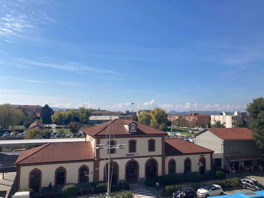 Appartamento Borgo Rane Alba  Exterior photo